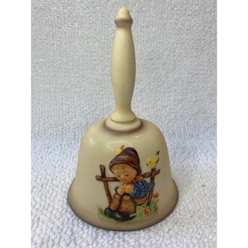 Goebel Fifth Edition Annual Bell Hum 704 1982 Handcrafted W Germany Collectible